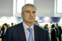 Аксенов посетил на передовой добровольцев Донбасса
