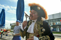 В Петербурге начинают работу сезонные точки по продаже корюшки