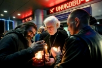 Благодатный огонь доставили в Москву