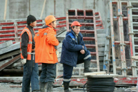 Госдума упростила миграционный учет иностранцев