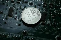 Законы о цифровом рубле переехали на май