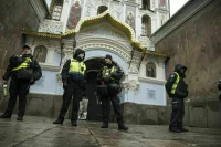 В УПЦ сообщили о взломе замков в Киево-Печерской лавре при полицейских