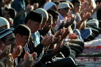 Празднование Ураза-байрама в Петербурге собрало рекордное число верующих