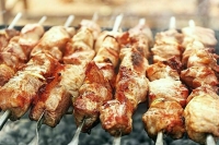 В Роспотребнадзоре рассказали, как правильно выбрать мясо для шашлыка