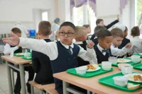 Школьников будут кормить с учетом конфессиональных особенностей
