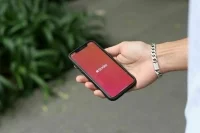 Сервис онлайн-знакомств Tinder уйдет из России