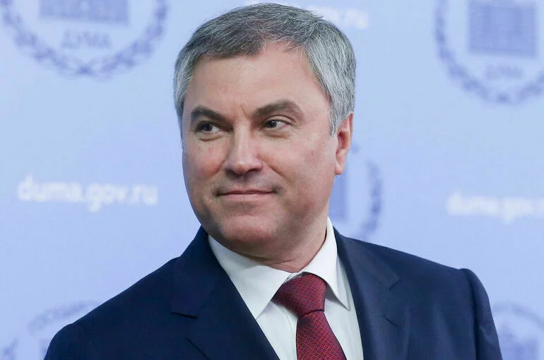 Володин поздравил «Парламентскую газету» с 25-летием со дня выхода первого номера