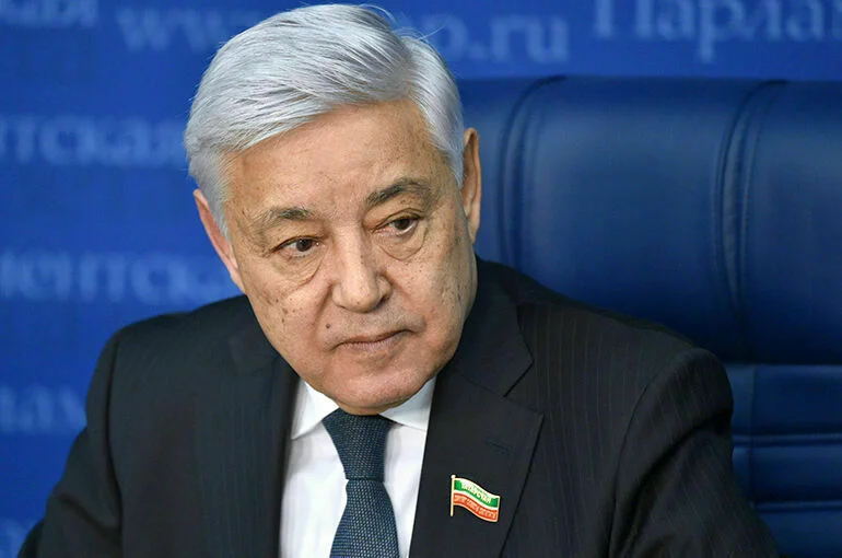 Спикер Госсовета Татарстана поздравил «Парламентскую газету» с 25-летием