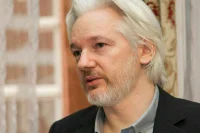 Ассанж попросил Карла III навестить его в тюрьме