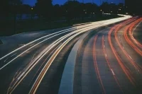 Шведские дороги будут заряжать электромобили во время движения