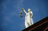 Верховный суд Пакистана признал арест экс-премьера Хана незаконным