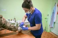 Медикам выплатят до 2 миллионов рублей за переезд в гарнизоны