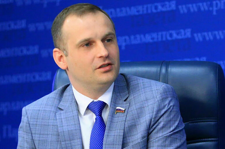 Леонов призвал провести кампанию по пропаганде донорства костного мозга