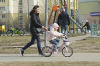 Гусев предложил засчитывать в страховой стаж весь отпуск по уходу за ребенком