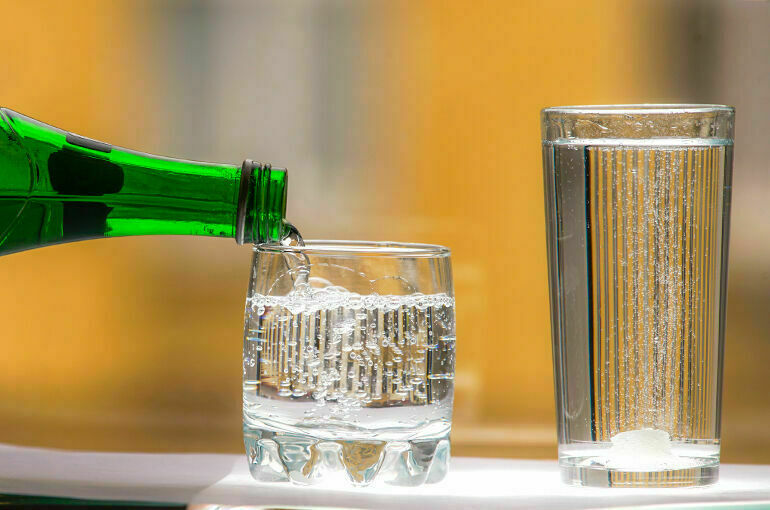 Госдума приняла закон о поддержке производителей минералки