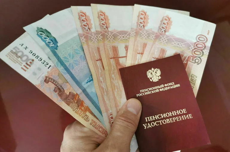 В Госдуме предложили досрочно назначать пенсию для многодетных отцов