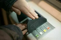 Аксаков считает, что самоограничение в займах убережет граждан от мошенников
