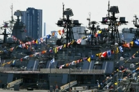 Госдума приняла закон о флагах на военных кораблях