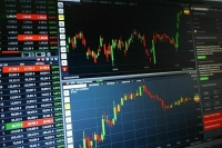 Сенаторы вносят законопроект об усилении защиты инвесторов на рынке ценных бумаг