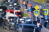 В Петербурге 16 человек пострадали в массовом ДТП