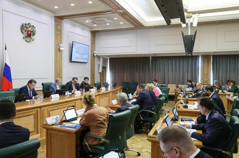 Комитет Совфеда поддержал закон о бесплатной юрпомощи участникам СВО