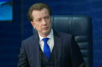 Бурматов рассказал, куда жаловаться на неправильно содержащие животных зоомагазины