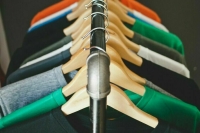 Конфискованную одежду будут использовать в гуманитарных целях