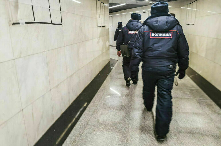 Совершение преступления полицейским исключили из отягчающих обстоятельств