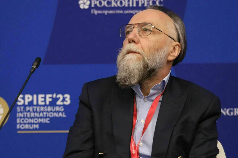 Дугин: Россия не хочет быть колонией Запада