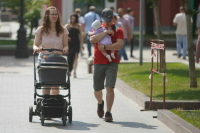 Фадеев призвал ученых определить причину спада рождаемости в России