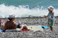 В Сочи после возвращения рек в русло открылись почти все пляжи