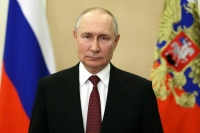 Путин поздравил медработников с профессиональным праздником