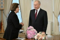 Путин встретился с Терешковой в день 60-летия ее полета в космос