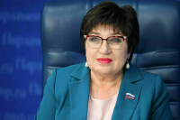 Хохлова выступила за ужесточение требований к школьным охранникам