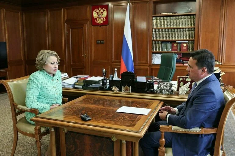 Матвиенко обсудила с Воробьевым социально-экономическое развитие Подмосковья