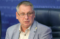 Эксперт связал падение рубля с дефицитом бюджета