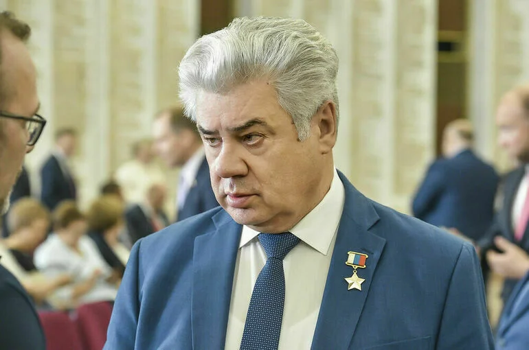 Бондарев заявил об обеспеченности военнослужащих средствами защиты