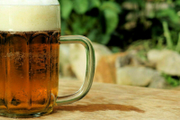 Жильцам хотят дать право решать, нужны ли в доме «наливайки»