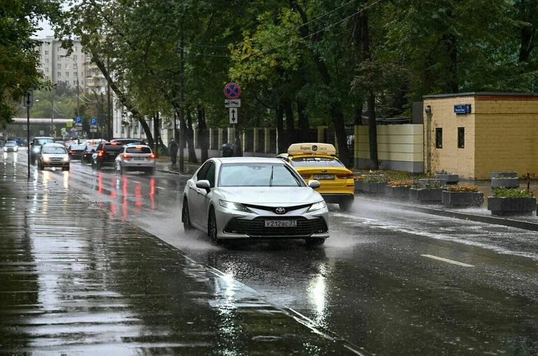 Синоптик спрогнозировал окончание дождей в Москве к воскресенью