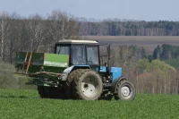 Регистрацию тракторов и комбайнов предложили упростить