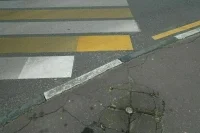 В Москве мотоциклист столкнулся с автомобилем и сбил пешехода