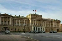 Петербургский парламент завершил год с бело-желтым такси