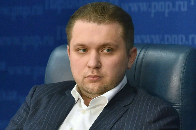 Чернышов указал на важность патриотического воспитания школьников