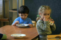 В России могут ввести запрет на усыновление сразу нескольких детей