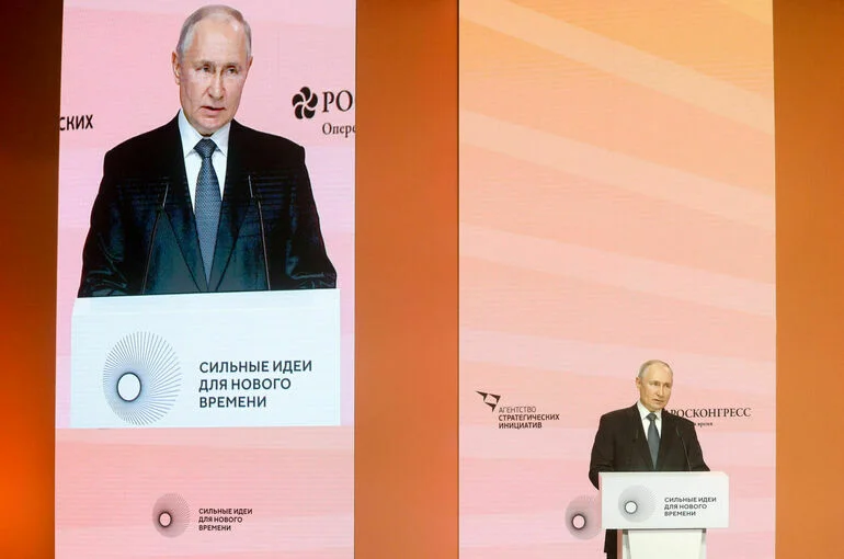 Путин назвал перспективным освоение «низкого» космоса