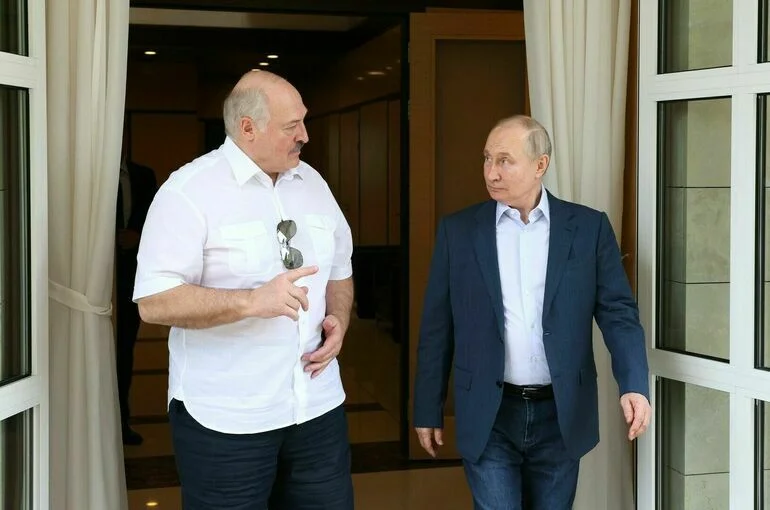 Путин поздравил Лукашенко с Днем независимости Белоруссии
