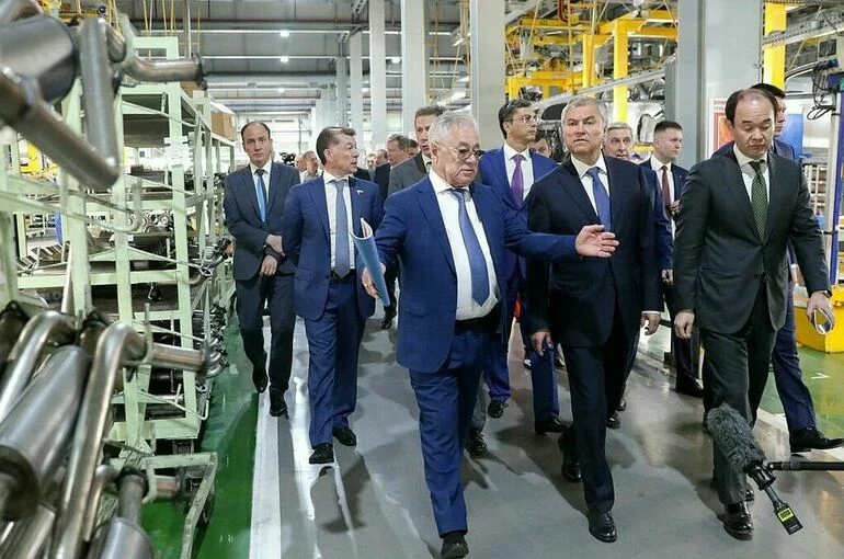 Володин: Для развития российского автопрома важна локализация производства