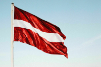 Латвия с 4 июля возобновит выдачу виз некоторым категориям россиян