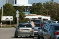 В пробке перед Крымским мостом продолжают стоять более 1,5 тысячи автомобилей