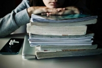 В Нидерландах с 2024 года запретят использование телефонов в школе